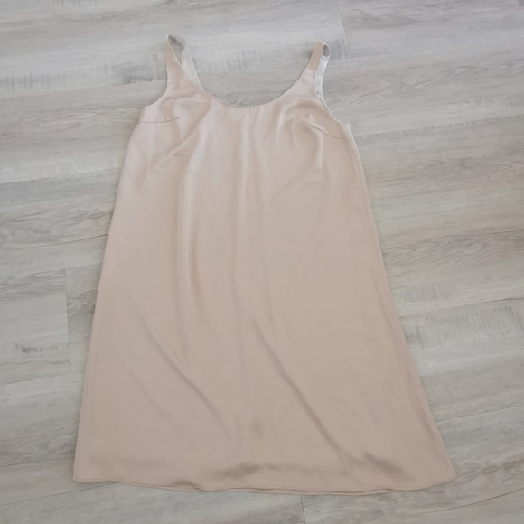 Dress - Picture 4 of 6